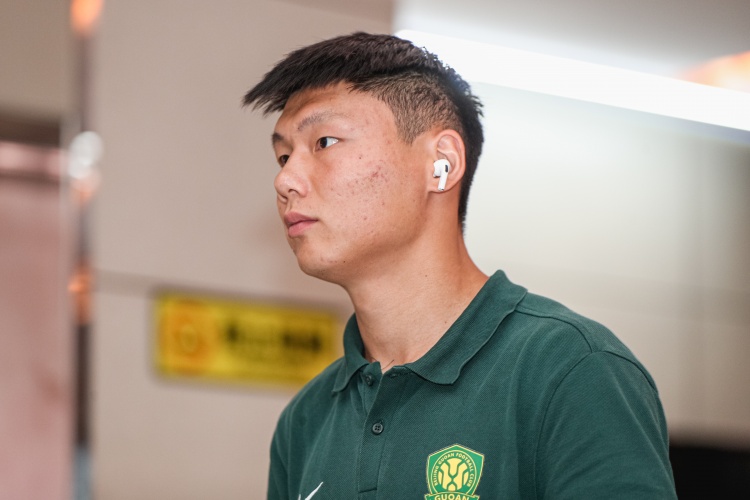 记者:方昊梅开二度,北京国安热身赛2-1胜青岛海牛